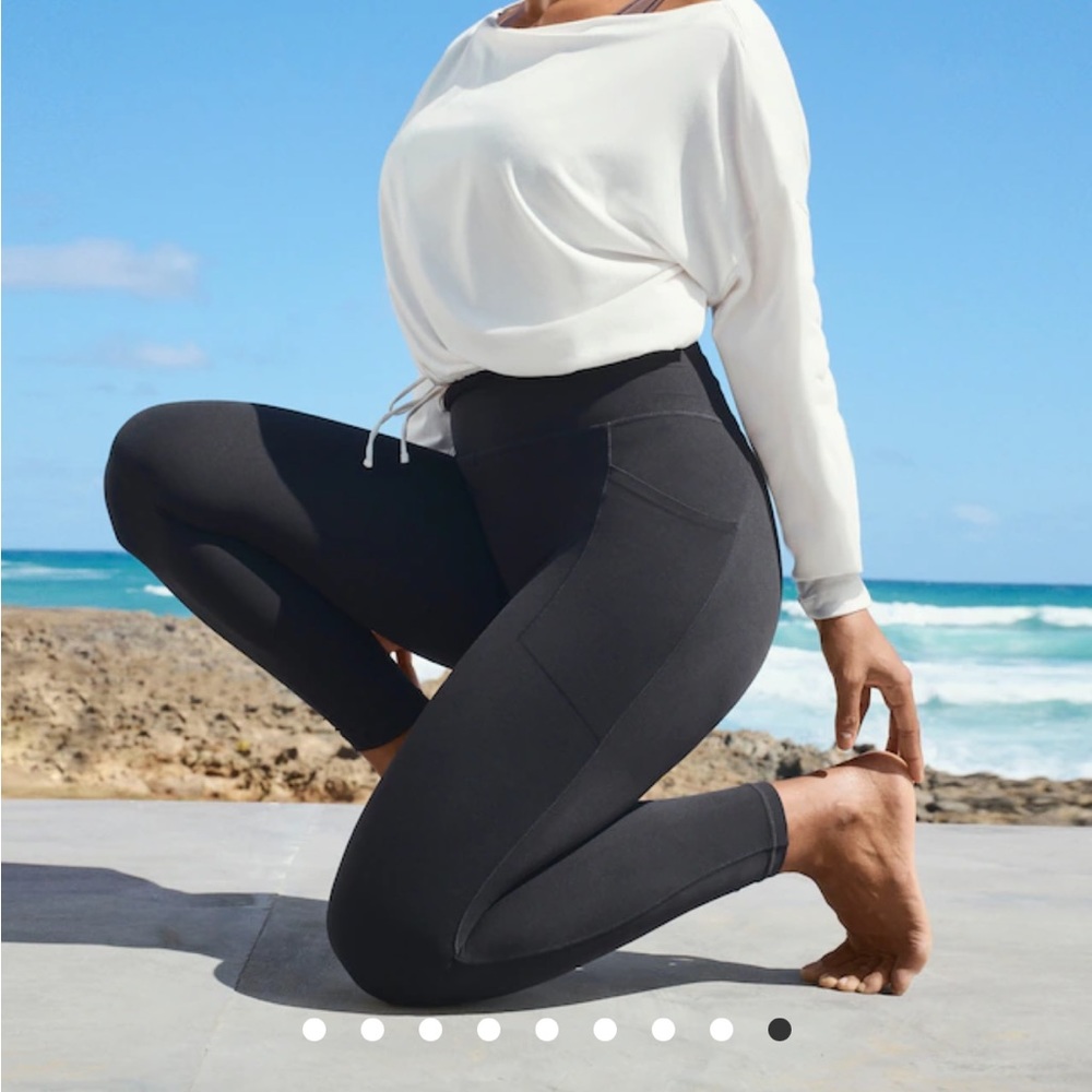 Athleta Salutation Stash Pocket Leggings